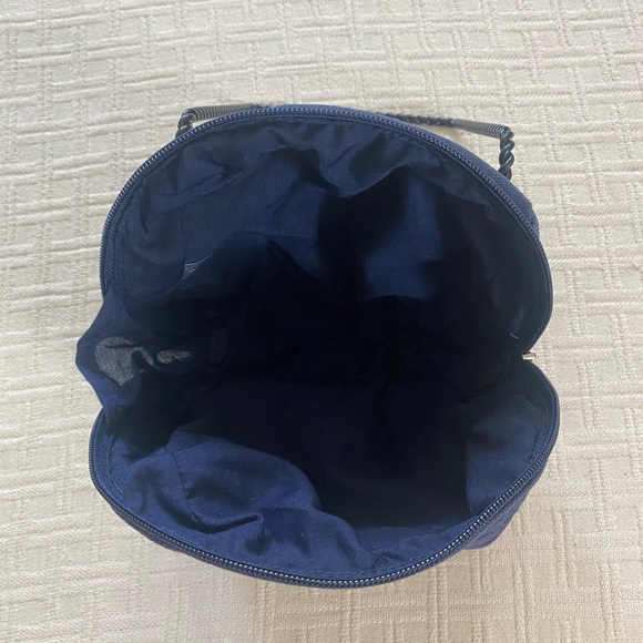 Navy & red bow canvas pouch. - Picture 4 of 7